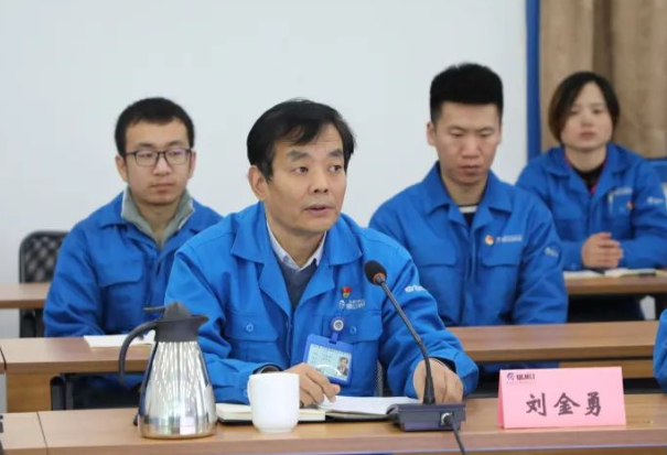 ��Ⱥ�����顿�ʼҹ��ʱ�����ί��֯�ٿ������ഺ?̸�ܽ�?�¼���������ְ����̸��