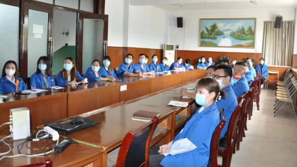 ��Ⱥ�����顿��벢�������������������ƶ���Ա���������������ʵ��Ч